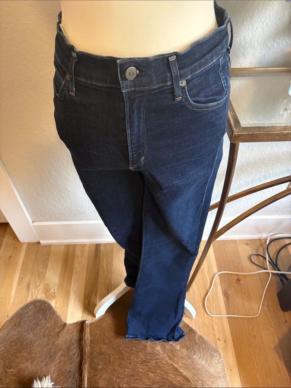 Citizens Of Humanity slim boot cut, mid rise. Dark wash denim Jeans